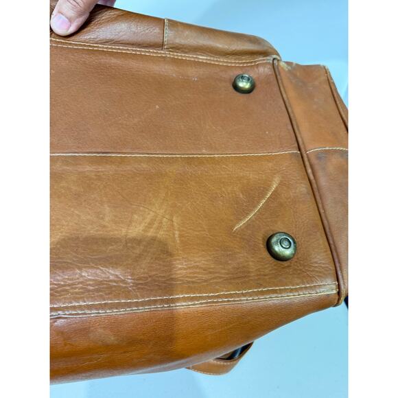 Colombian Top-Grain Leather 20" Duffel Bag w/ Shoulder Strap, Duffle - Picture 15 of 16